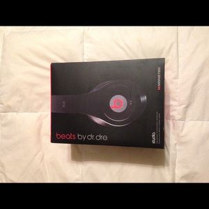 Beats By Dre, Studio's