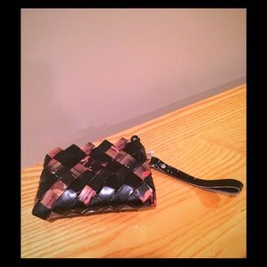 Candy wrapper wristlet