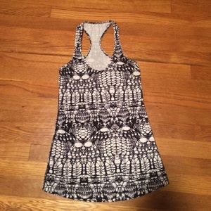 Lululemon tank
