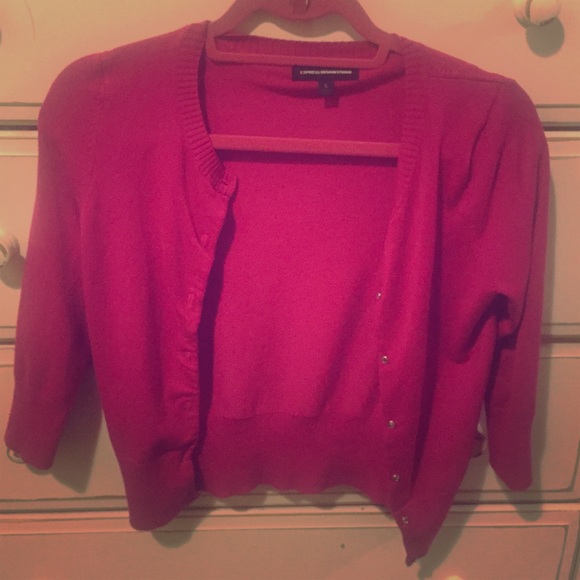 Cute bubble gum pink sweater.