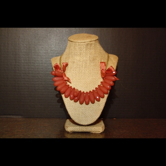 Coral necklace with bows