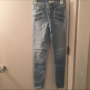 Hollister high wasted skinny jeans