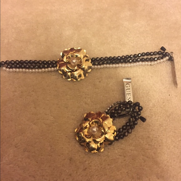 Guess Necklace and bracelet set