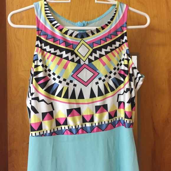 Maxi dress! Short under layer! - Picture 2 of 4