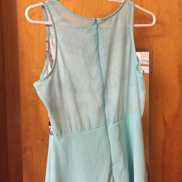 Maxi dress! Short under layer! - Picture 4 of 4