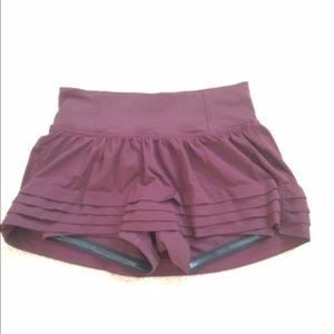 Lululemon breath of fire skirt size 2