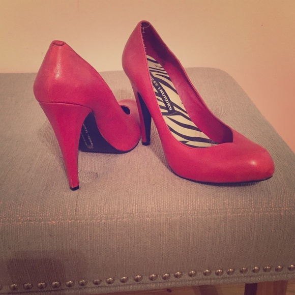 Red heels! 👠