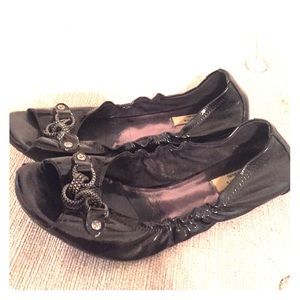 Simply Vera Wang open-toe flats! 👡