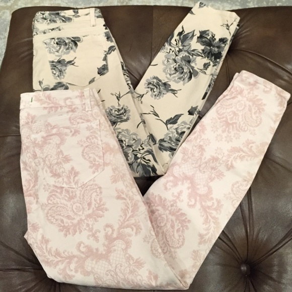 Two pairs of J Brand printed Capris - Picture 1 of 4