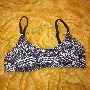 Super cute caged back swim top!