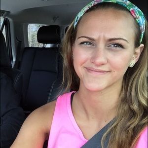 Meet your Posher, Leah