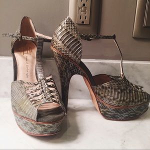 House of Harlow 1960 Heels