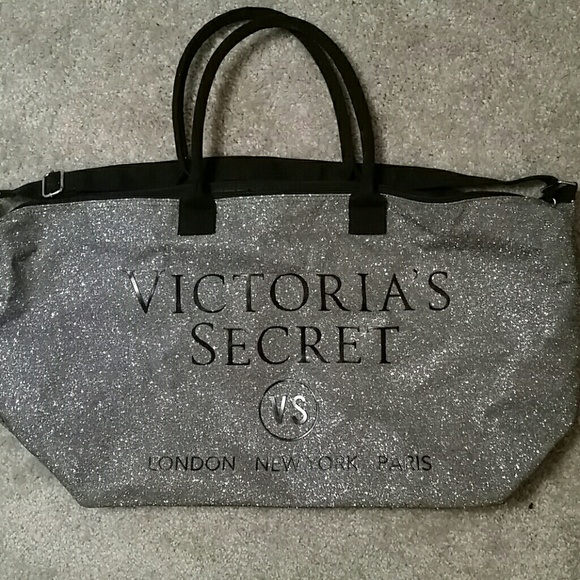 Limited time victoria's secret sparkly bag pink