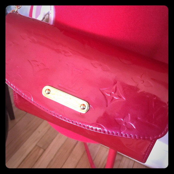 Auth Louis Vuitton Red Vernis Rodeo Bag - Picture 1 of 4