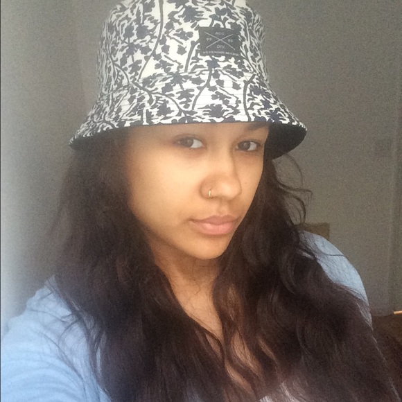 Floral Patterned Bucket Hat - Picture 2 of 3