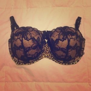 LIKE NEW Victoria's Secret Lace & Leopard Balconet
