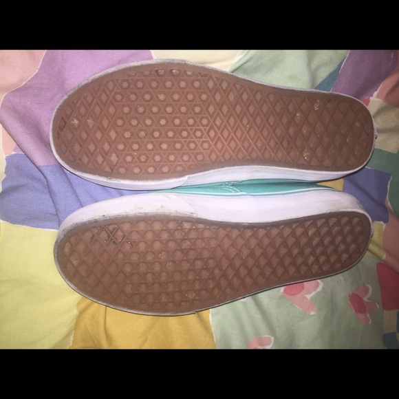 Vans - Picture 4 of 4