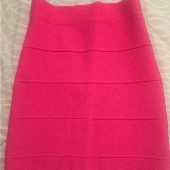 BCBG MAX AZRIA pink bandage skirt