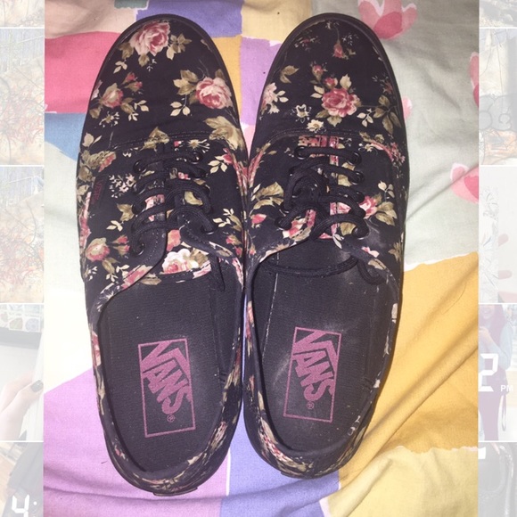 Vans - Picture 2 of 4