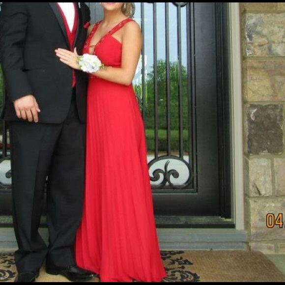 Red formal dress - Picture 3 of 3