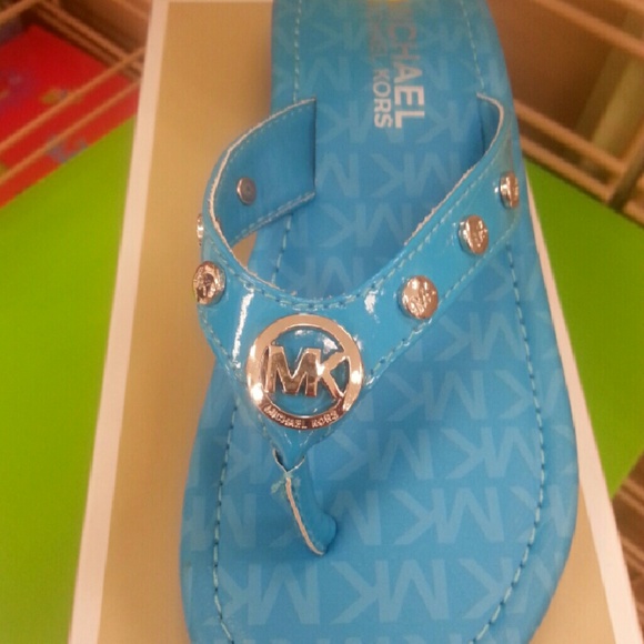 💋SOLD💋MK Kids Turquoise Sandals💋SOLD - Picture 2 of 4