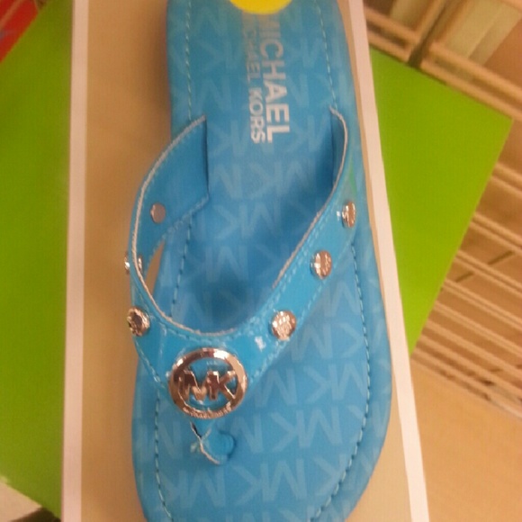 💋SOLD💋MK Kids Turquoise Sandals💋SOLD - Picture 4 of 4