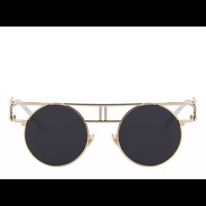 "Black Magic" retro sunglasses!