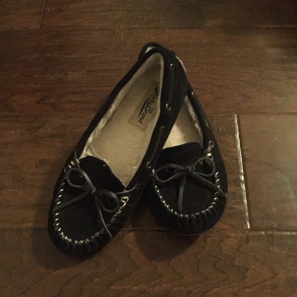 Lucky Brand fur lined moccasins