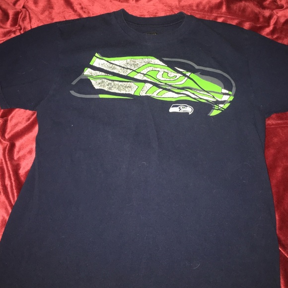Men's Seahawks shirt