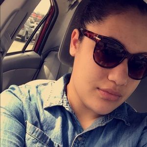 Meet your Posher, Jasmin