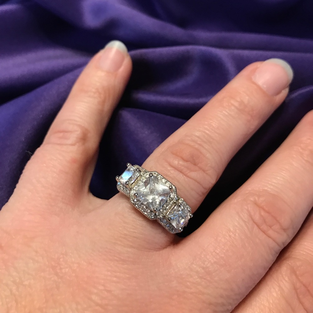 Luxury Prince cut Ring - White Gold Plated