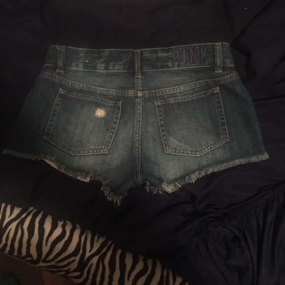 Shorts - Picture 2 of 3