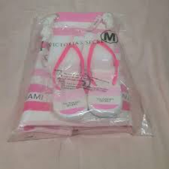 Tote & flip flops - Picture 2 of 2