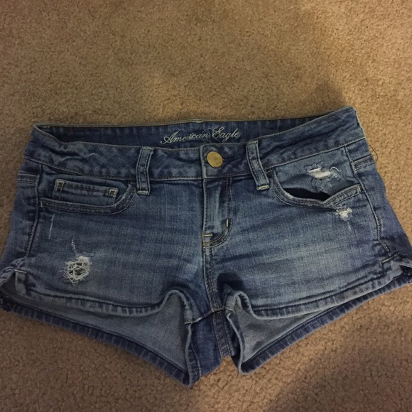 Distressed American eagle shorts!