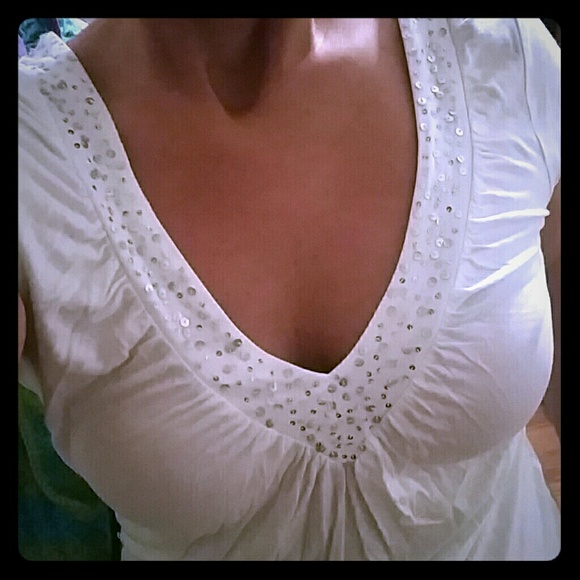 Express sequin v neck