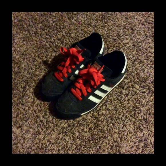 Adidas - Grey and orange accent Samoa