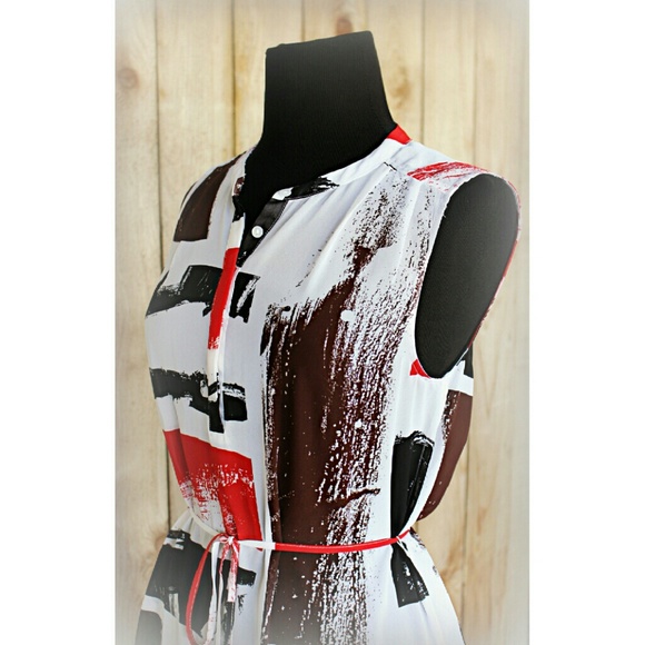 Liz Claiborne in Modern Art - Picture 2 of 2