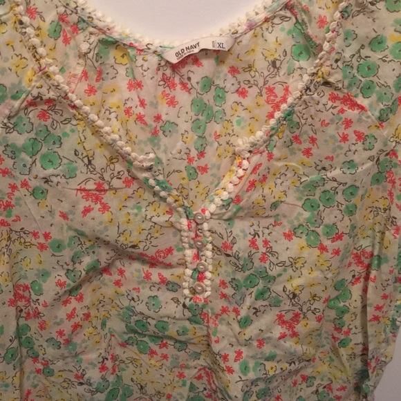 Old Navy Tops - Old Navy Floral Top XL