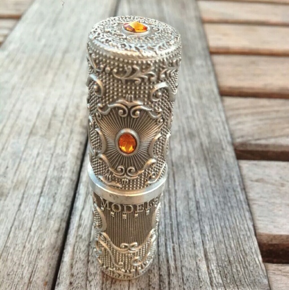 SALE!! BEST SELLER! Models Prefer LE Lipstick - Picture 2 of 2