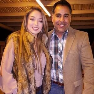 Meet your Posher, Hellen