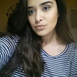 Meet your Posher, Idalia