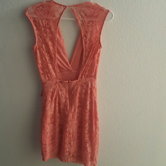 BEAUTIFUL DRESS - Picture 2 of 2