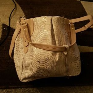 Meet your Posher, Royette