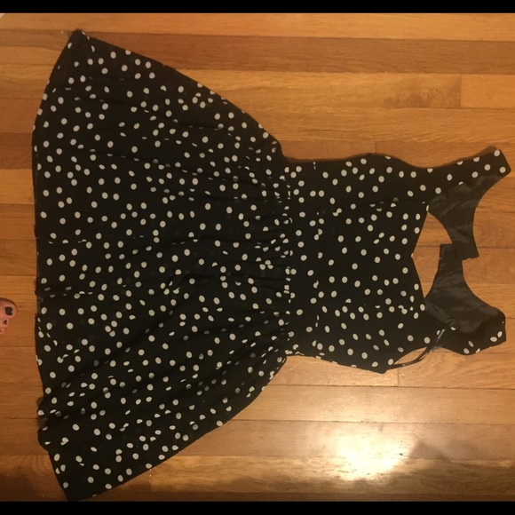 polka dot dress!