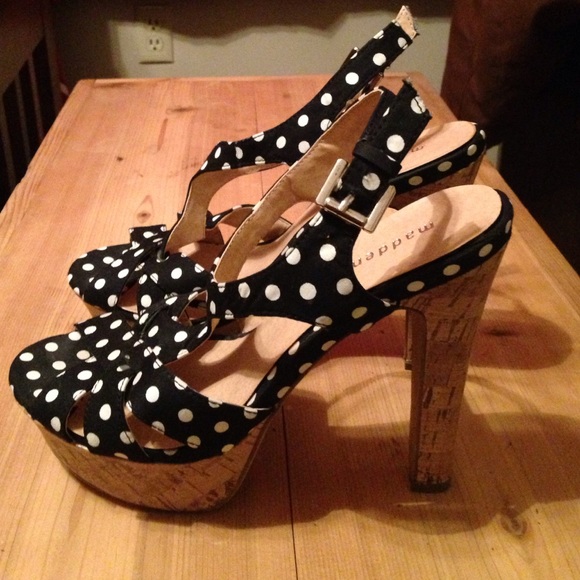 Poke a dotted black with white dots size 8m heels
