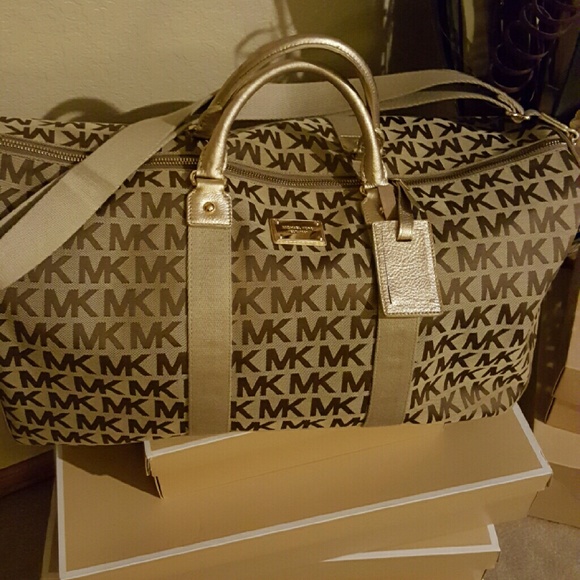 michael kors extra large weekender