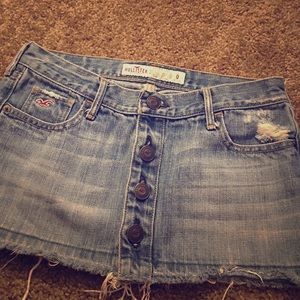 4 button Hollister skirt