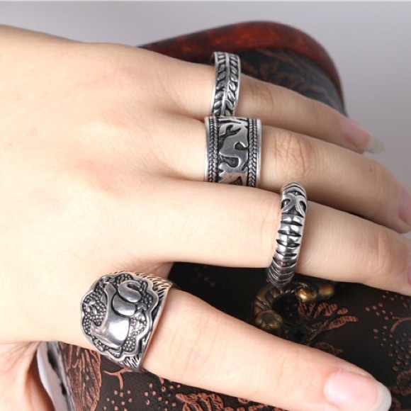 Set of 4 Boho Style Rings - Picture 3 of 4