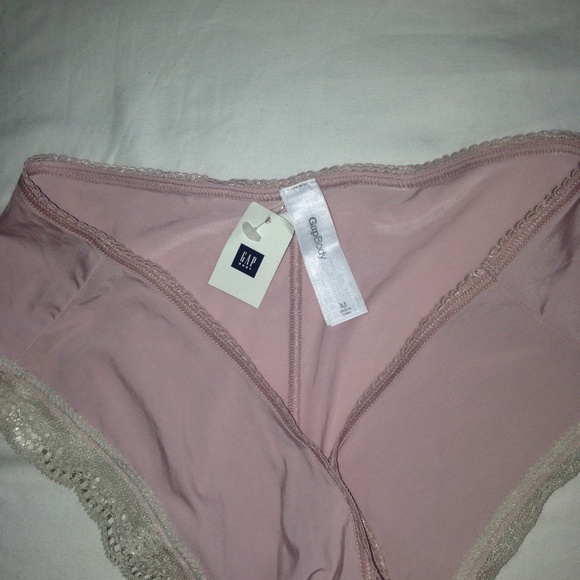 NWT Gap Body Smooth Ultra Low Rise Hip Tanga - Picture 3 of 4