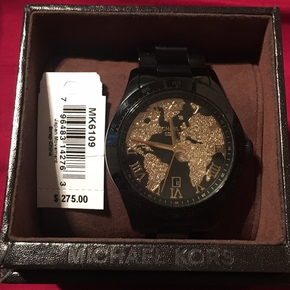 Authentic Men's Micheal Kors watch. Never worn.